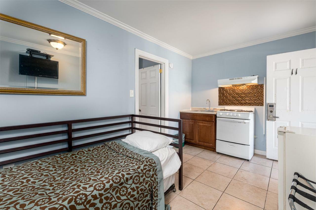 Boardwalk Hotel Charlee & Apartments Beach Hotel Oceanfront Seaside Heights Ngoại thất bức ảnh