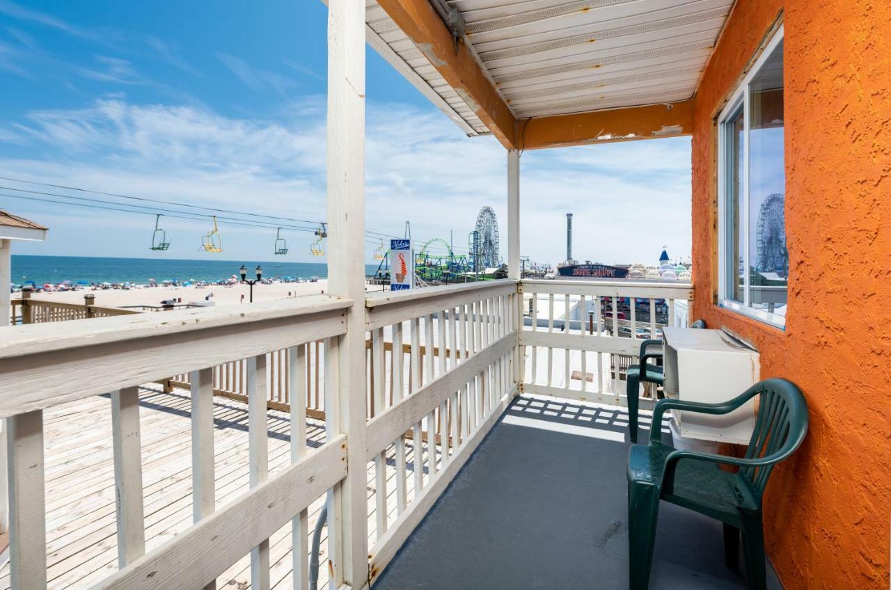 Boardwalk Hotel Charlee & Apartments Beach Hotel Oceanfront Seaside Heights Ngoại thất bức ảnh